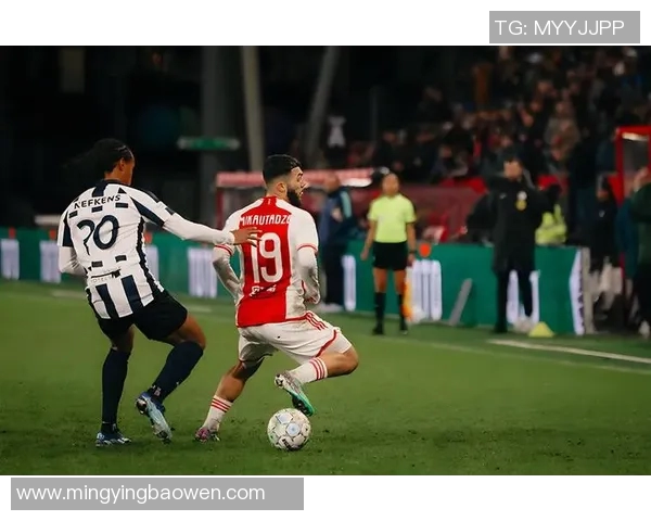 欧冠比赛新革命内置芯片足球实时追踪射门数据提升比赛分析能力