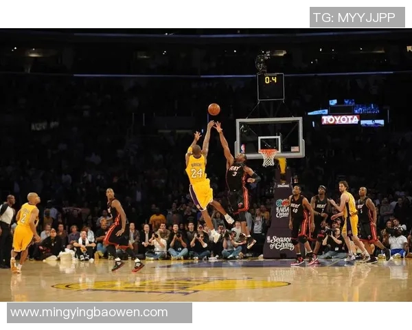 湖人对阵热火精彩回顾及赛后分析球员表现与战术调整